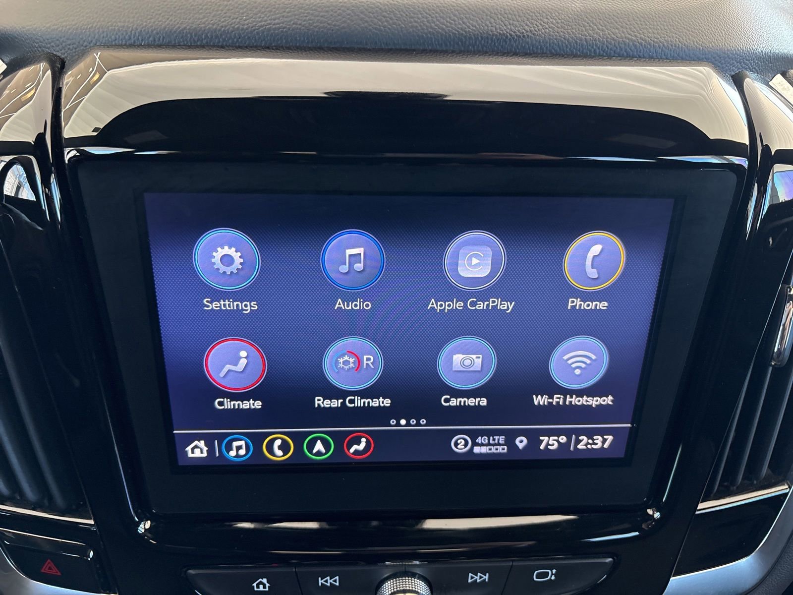 Used 2023 Chevrolet Traverse Premier w/ Redline Edition FWD image 28
