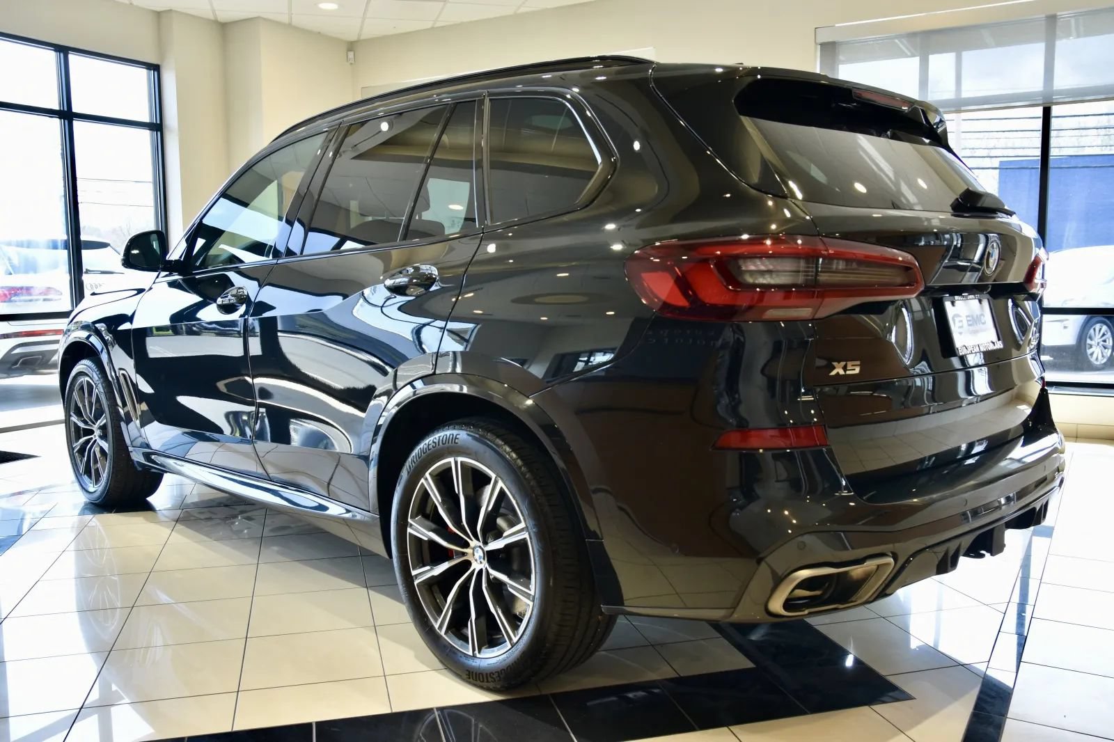 Used 2023 BMW X5 M50i w/ Executive Package AWD/4WD image 4