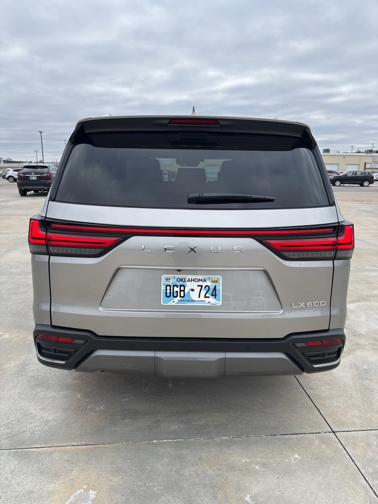 Used 2023 Lexus LX 600 4WD w/ Accessory Package (Z1) image 4