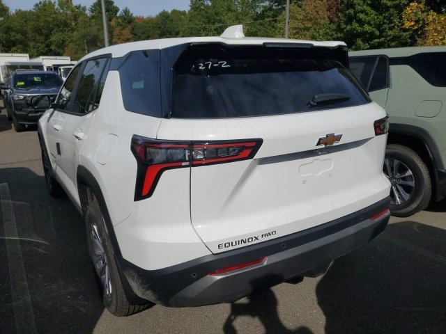 New 2026 Chevrolet Equinox LT image 3