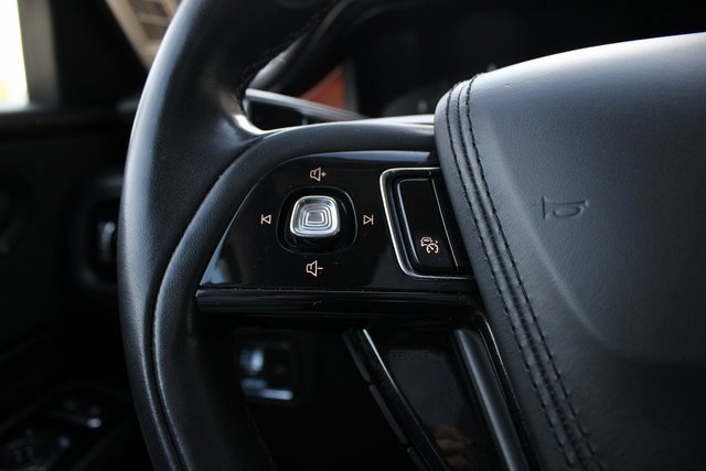 Used 2022 Lincoln Aviator Reserve w/ Equipment Group 201A image 12