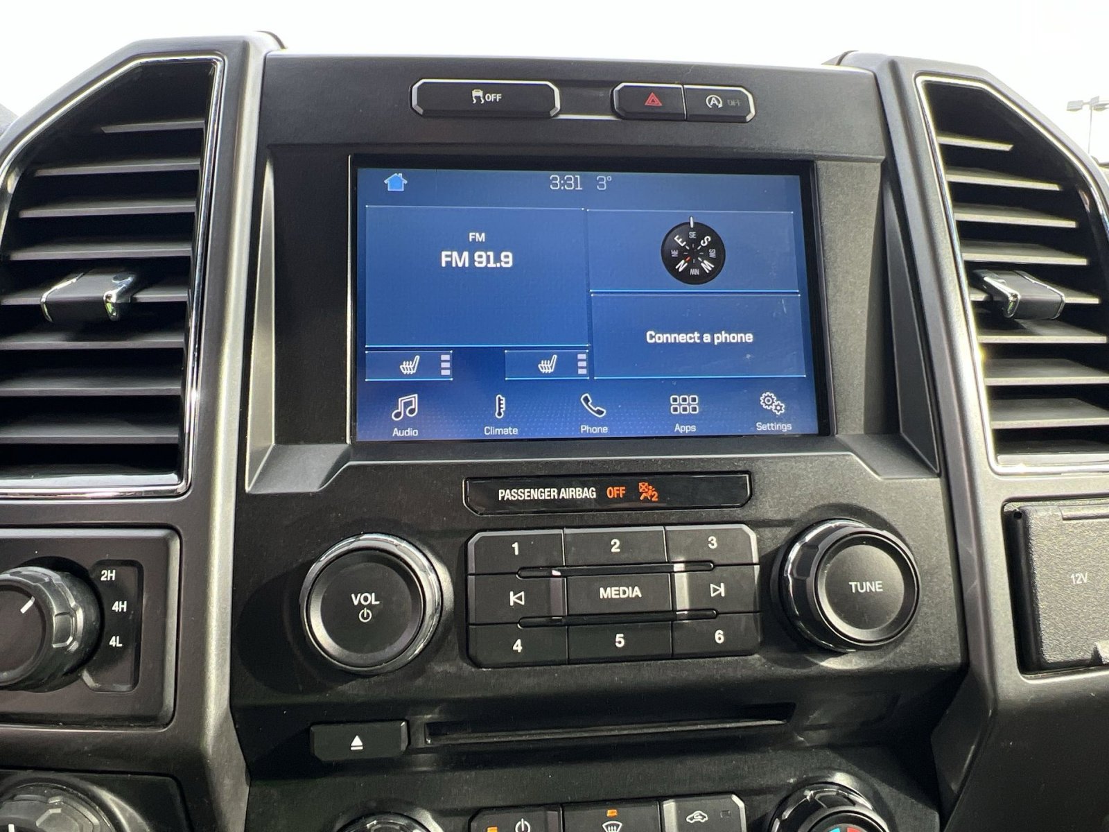 Certified 2018 Ford F150 XLT w/ Equipment Group 302A Luxury image 18