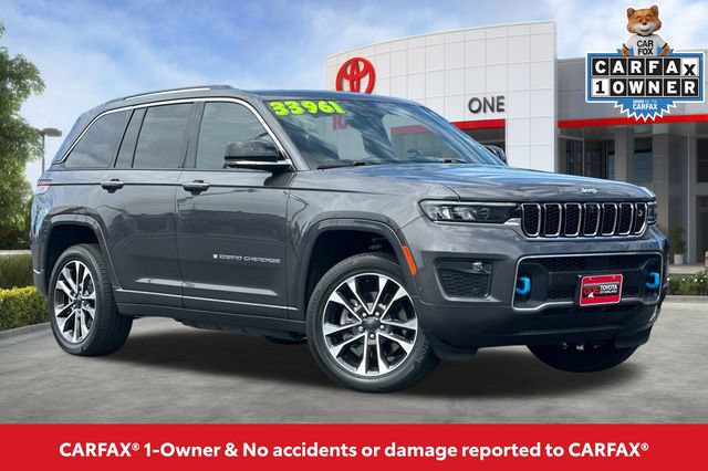 Used 2023 Jeep Grand Cherokee Overland w/ Advanced Protech Group III AWD/4WD image 2