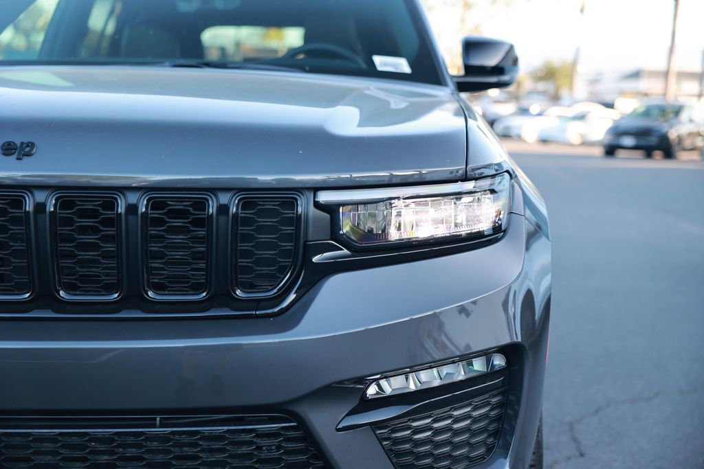 New 2025 Jeep Grand Cherokee Limited image 5