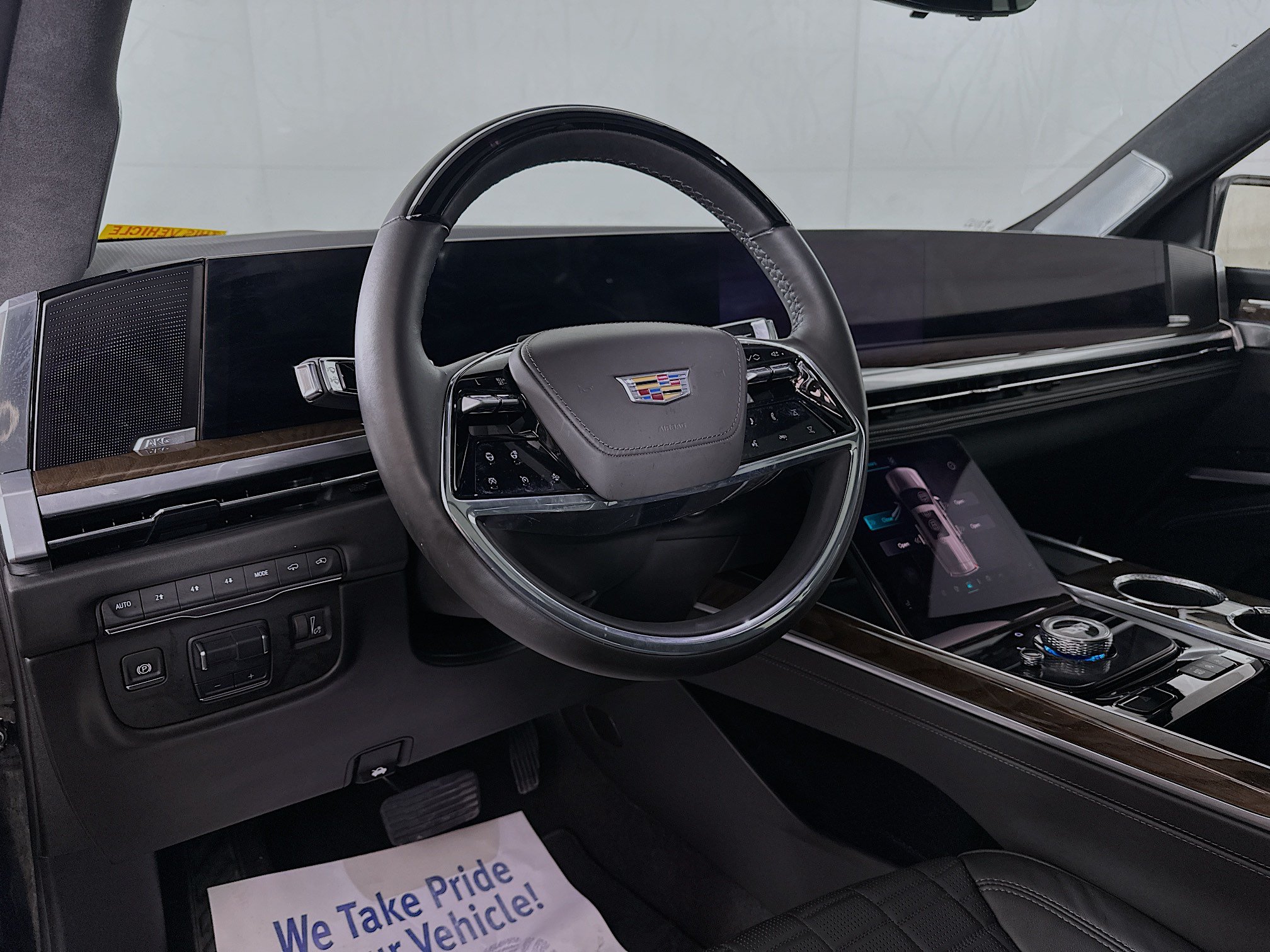 Used 2025 Cadillac Escalade Sport Platinum w/ LPO, Floor Liner Package AWD/4WD image 12