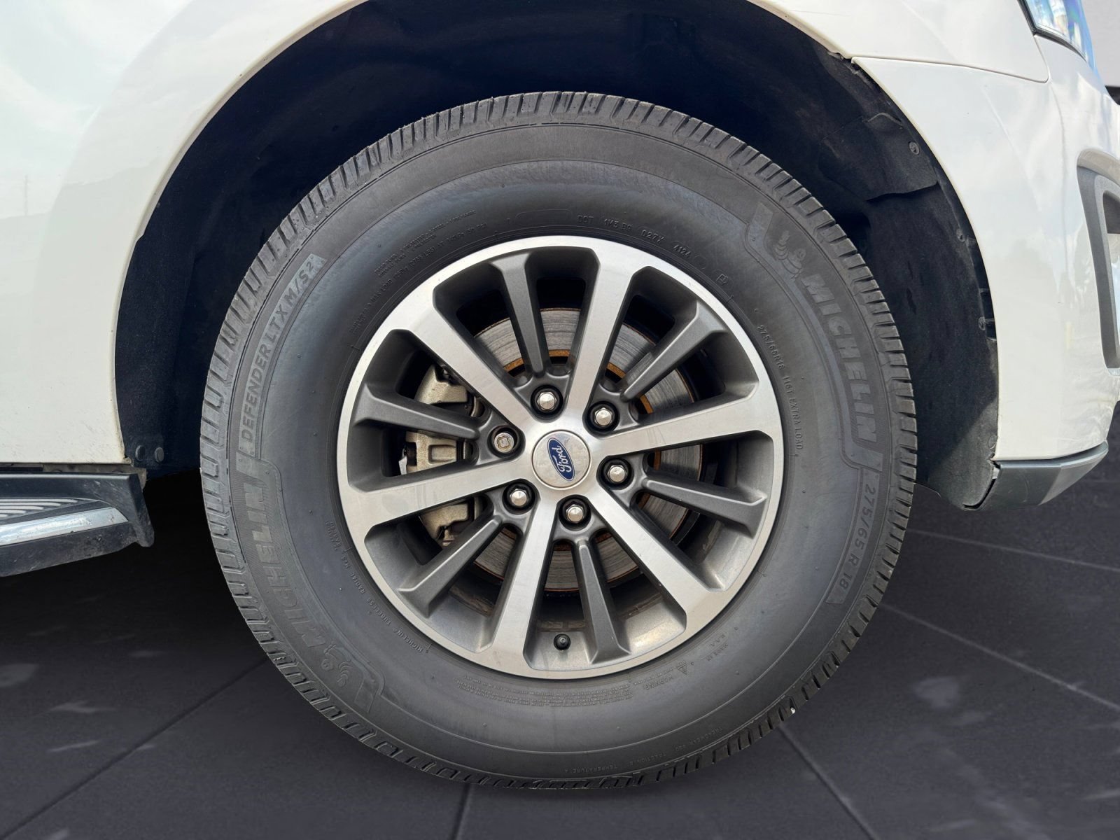 Used 2019 Ford Expedition Max XLT w/ Equipment Group 202A AWD/4WD image 14