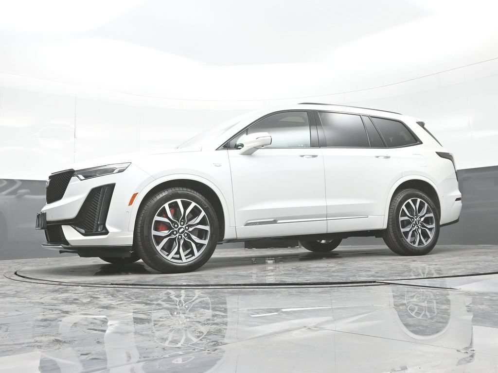 Certified 2025 Cadillac XT6 Sport w/ Platinum Package AWD/4WD image 26