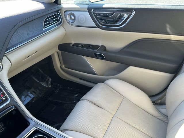 Used 2020 Lincoln Continental Reserve w/ Luxury Package image 39