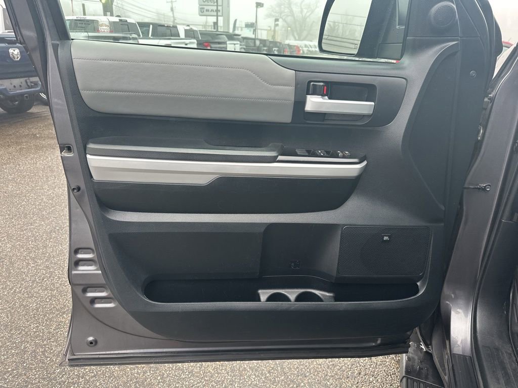 Used 2018 Toyota Tundra Limited w/ Limited Premium Package image 15