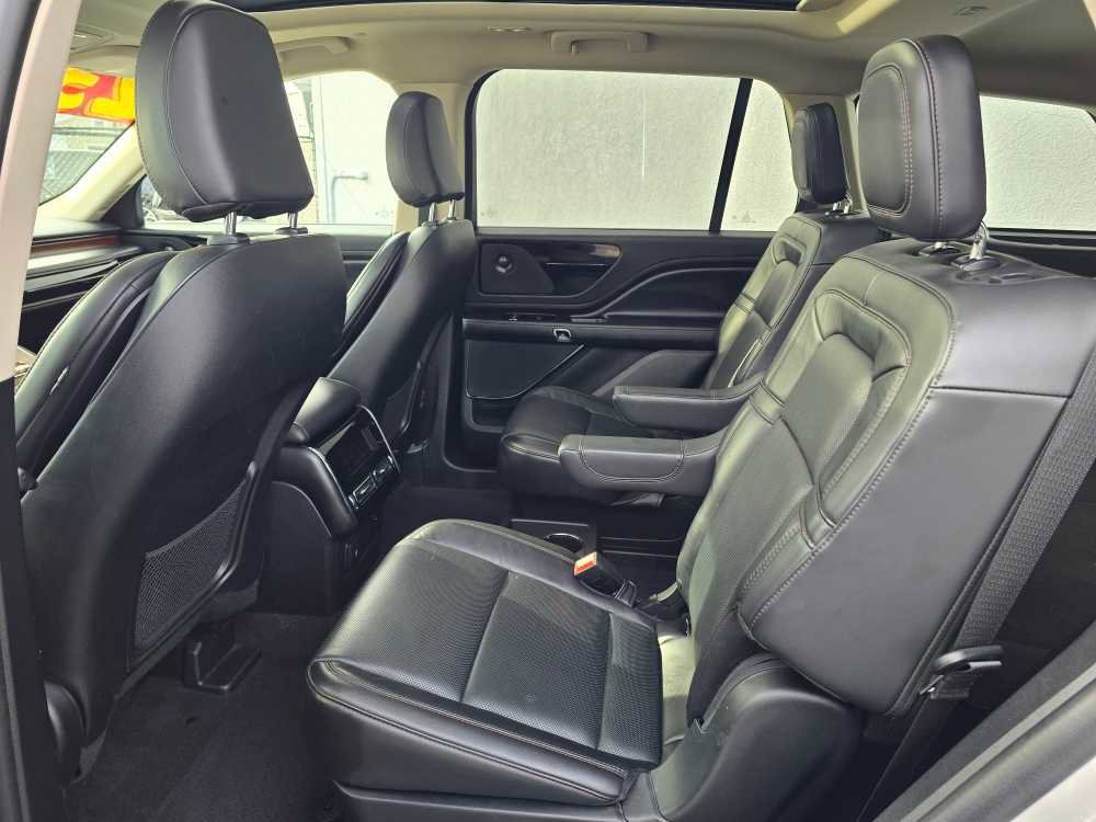 Used 2023 Lincoln Aviator Reserve image 27