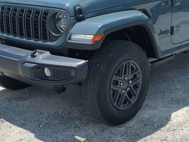 New 2026 Jeep Gladiator Sport AWD/4WD image 9