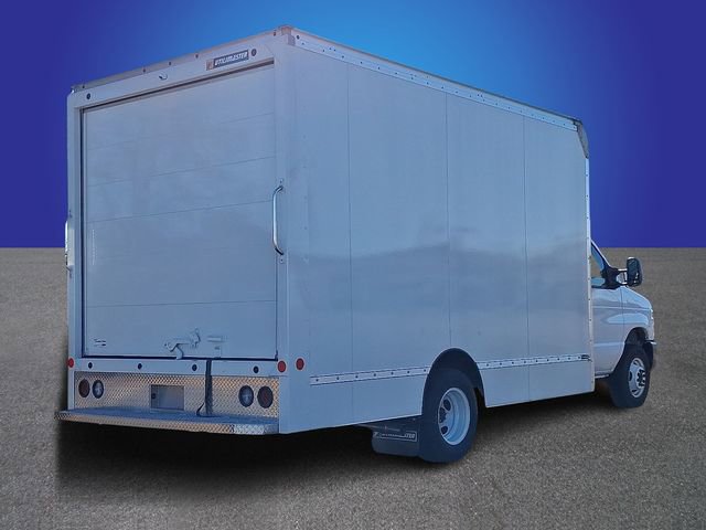 Used 2024 Ford E-450 and Econoline 450 Super Duty w/ Driver's Safety Package RWD image 4