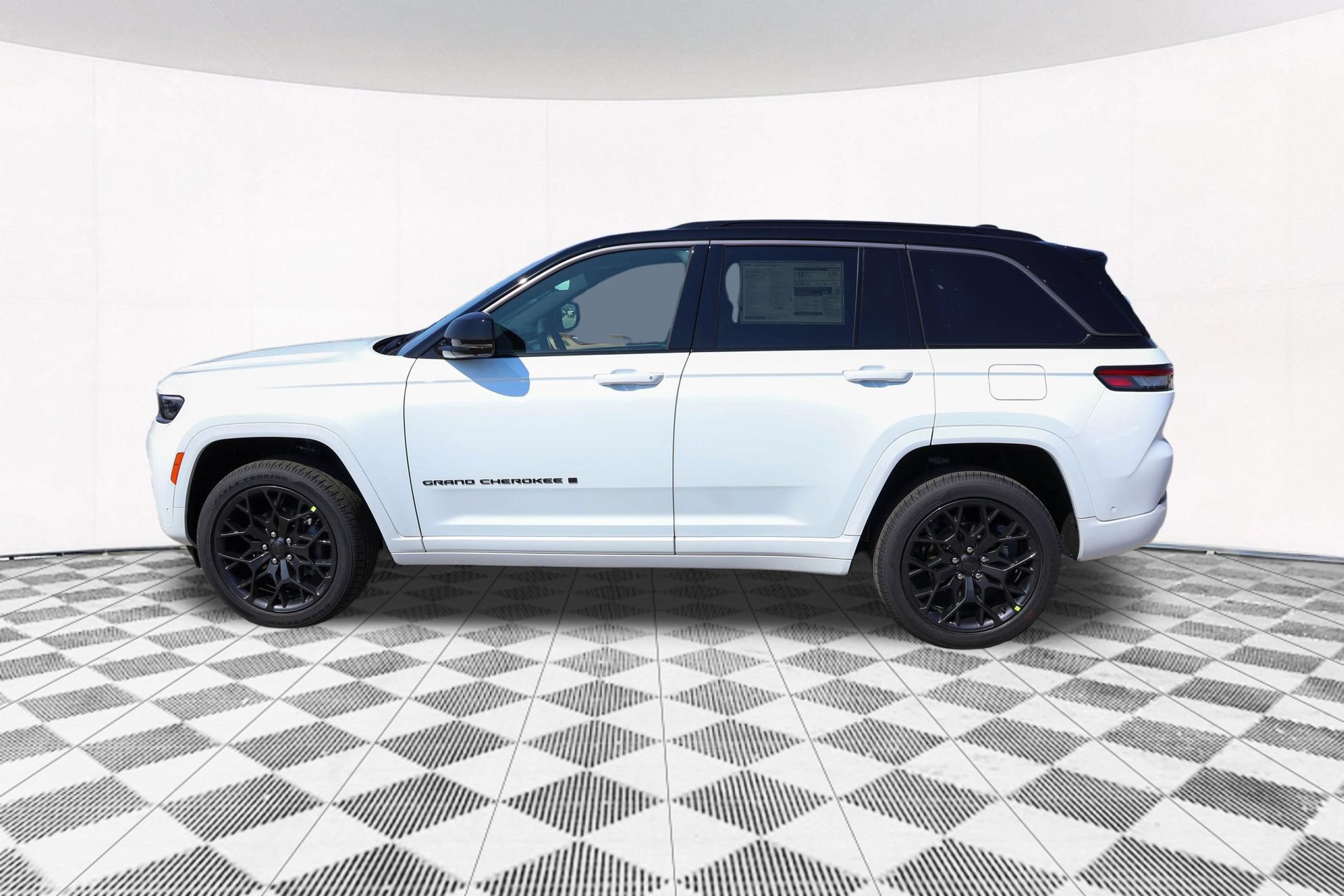 New 2026 Jeep Grand Cherokee Summit w/ Obsidian Package AWD/4WD image 9
