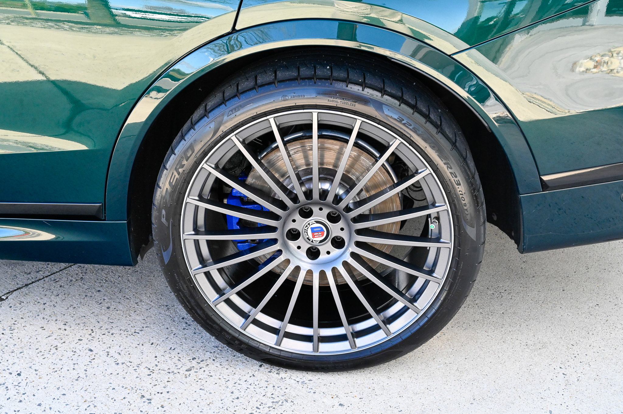 Used 2024 BMW ALPINA XB7 image 10