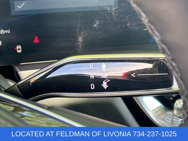 Used 2024 Cadillac Lyriq Luxury w/ Nappa Leather Package AWD/4WD image 15
