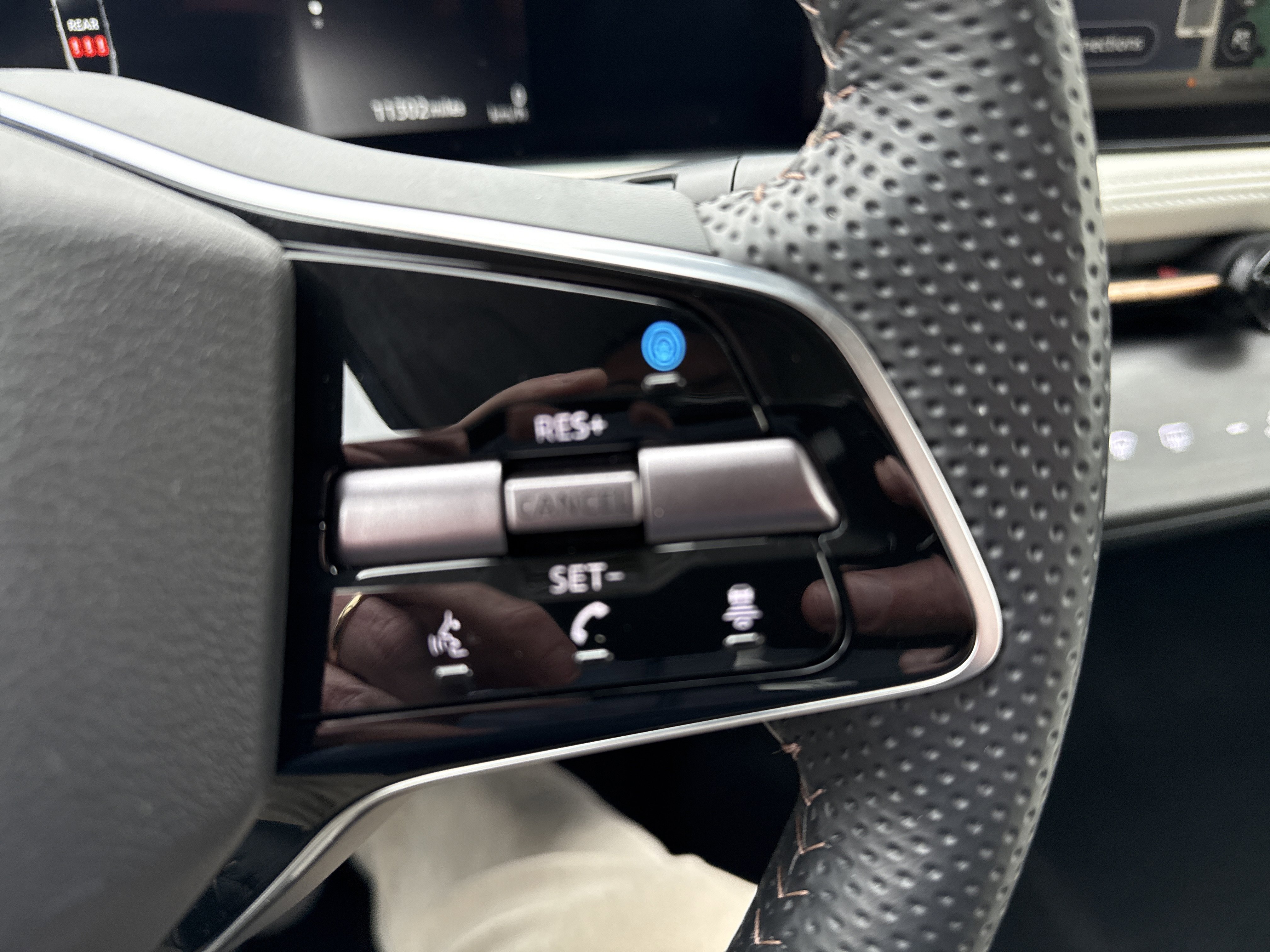 Certified 2024 Nissan Ariya AWD image 24