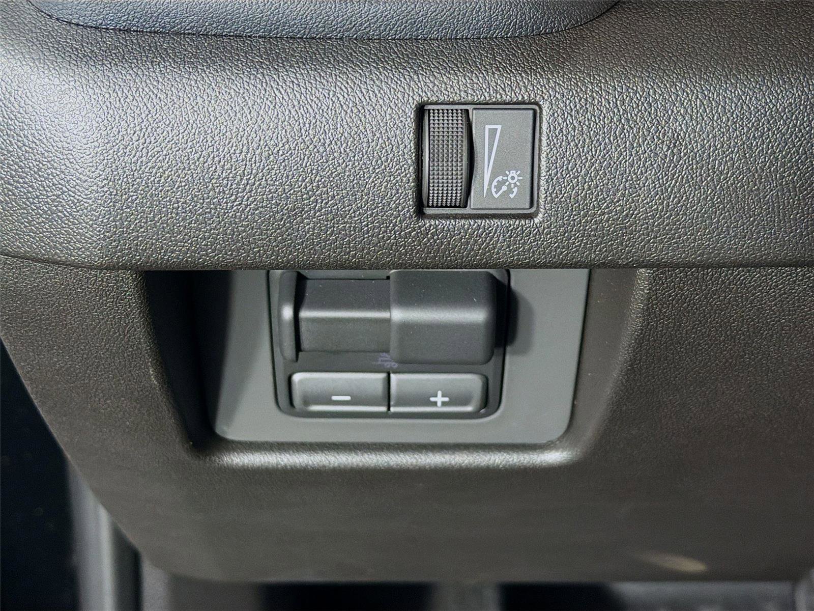 New 2026 GMC Canyon Denali w/ LPO, Denali Black Edition image 10