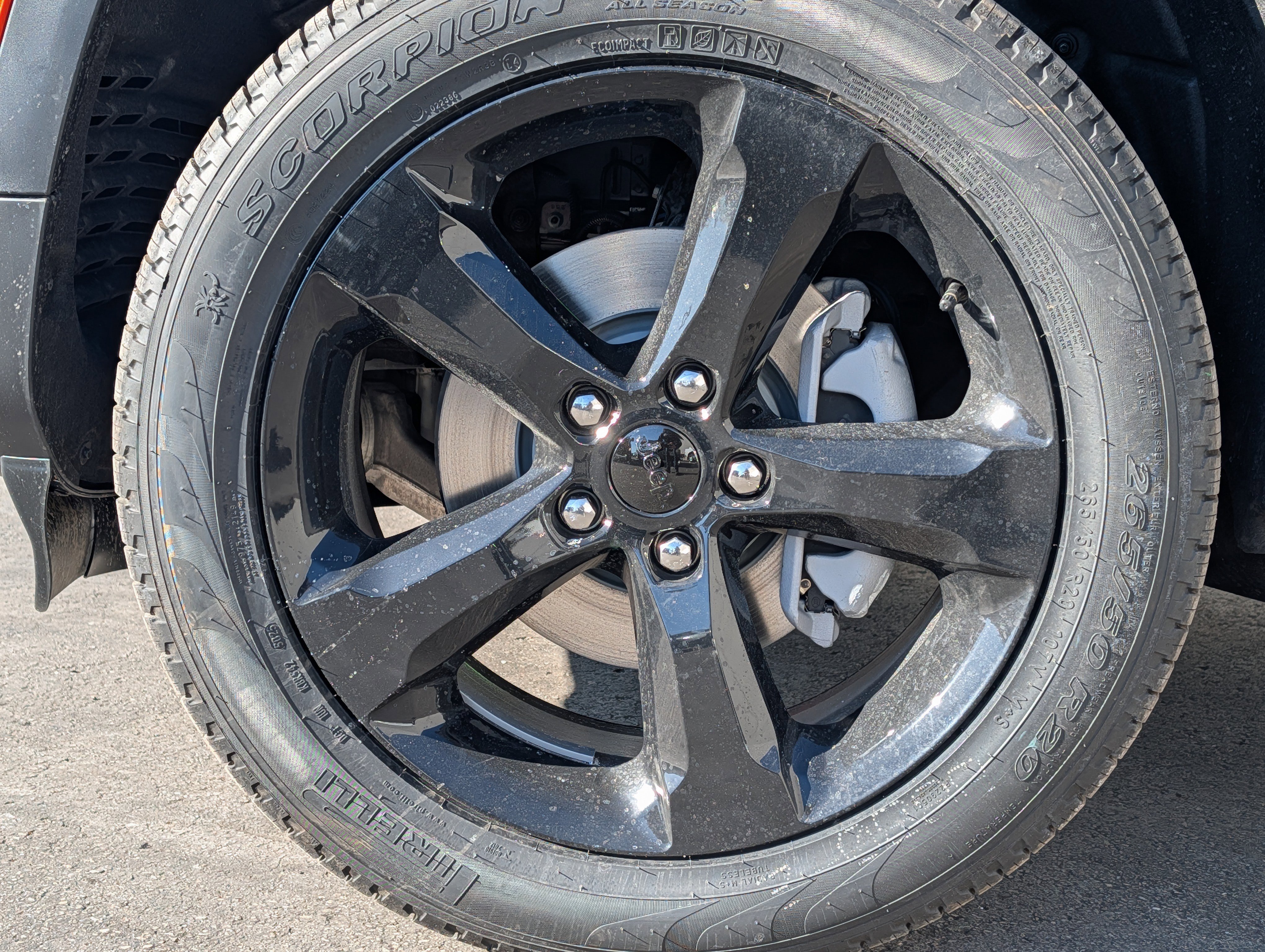 New 2026 Jeep Grand Cherokee Limited w/ Limited Altitude Package image 4