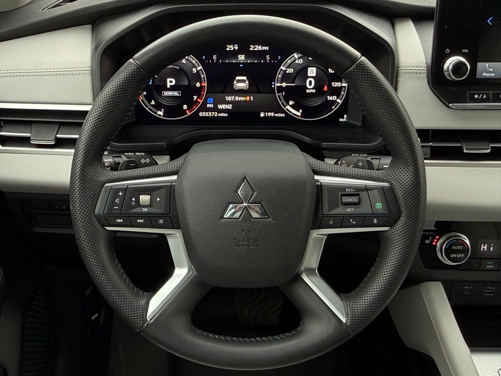 Used 2023 Mitsubishi Outlander SEL image 30