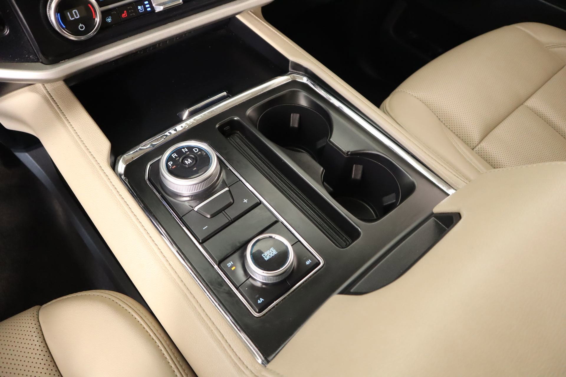 Used 2023 Ford Expedition Max XLT AWD/4WD image 9