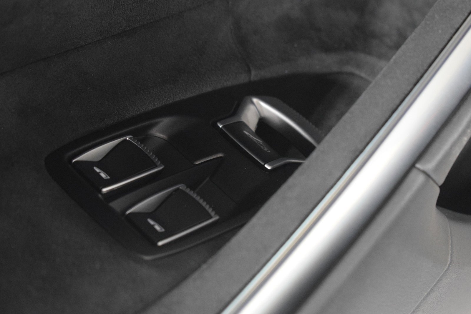 New 2026 McLaren Artura image 37