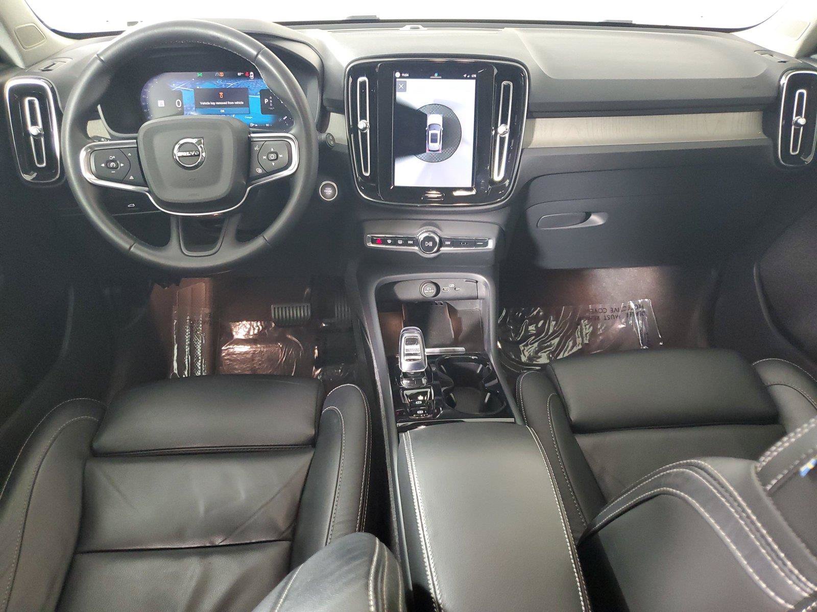 Certified 2023 Volvo XC40 B5 Plus w/ Protection Package Premier AWD/4WD image 15