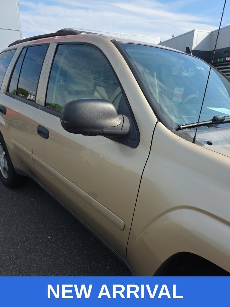Used 2007 Chevrolet TrailBlazer LS AWD/4WD image 4