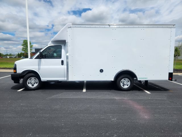 New 2024 Chevrolet Express 3500 w/ Power Convenience Package RWD image 4