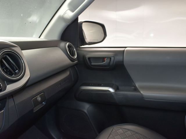 Used 2022 Toyota Tacoma SR5 w/ Technology Package image 22