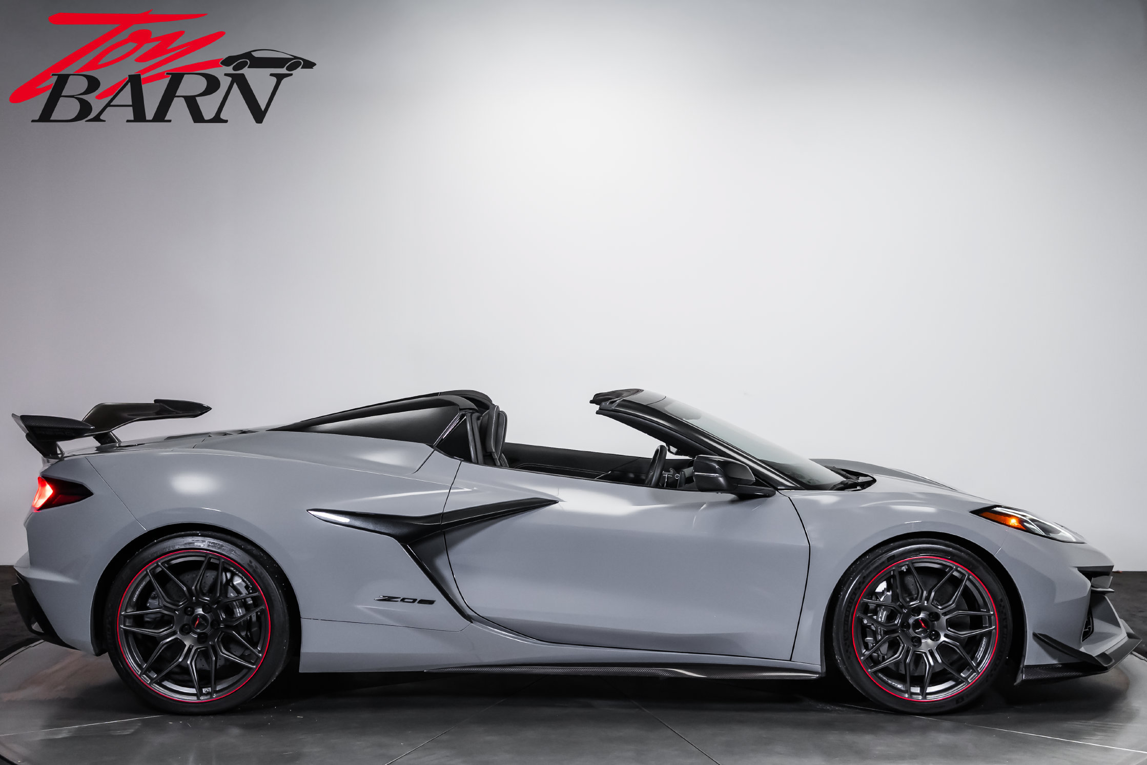 Used 2025 Chevrolet Corvette Z06 w/ Z07 Performance Package RWD image 6
