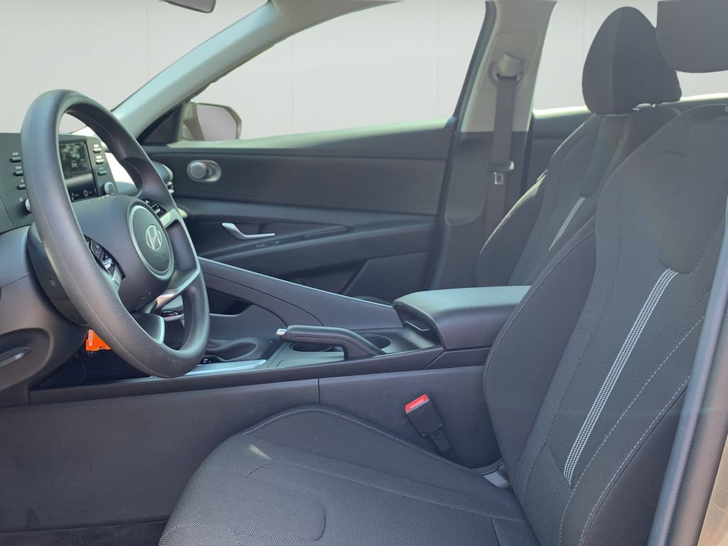 Certified 2026 Hyundai Elantra SE FWD image 14