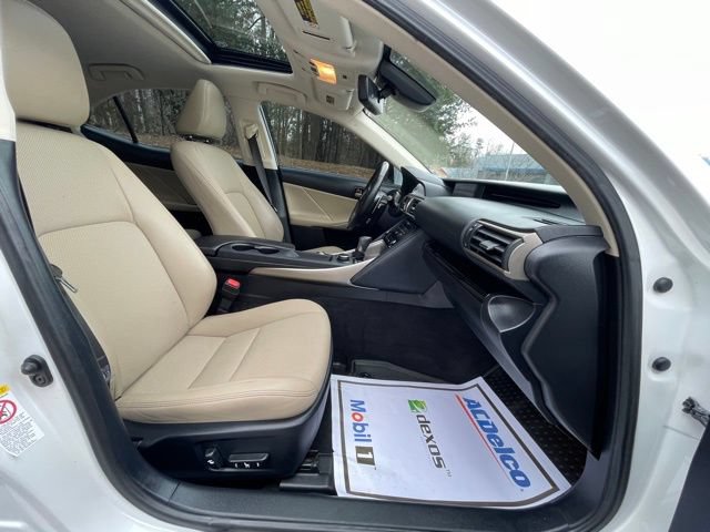 Used 2018 Lexus IS 300 AWD image 22