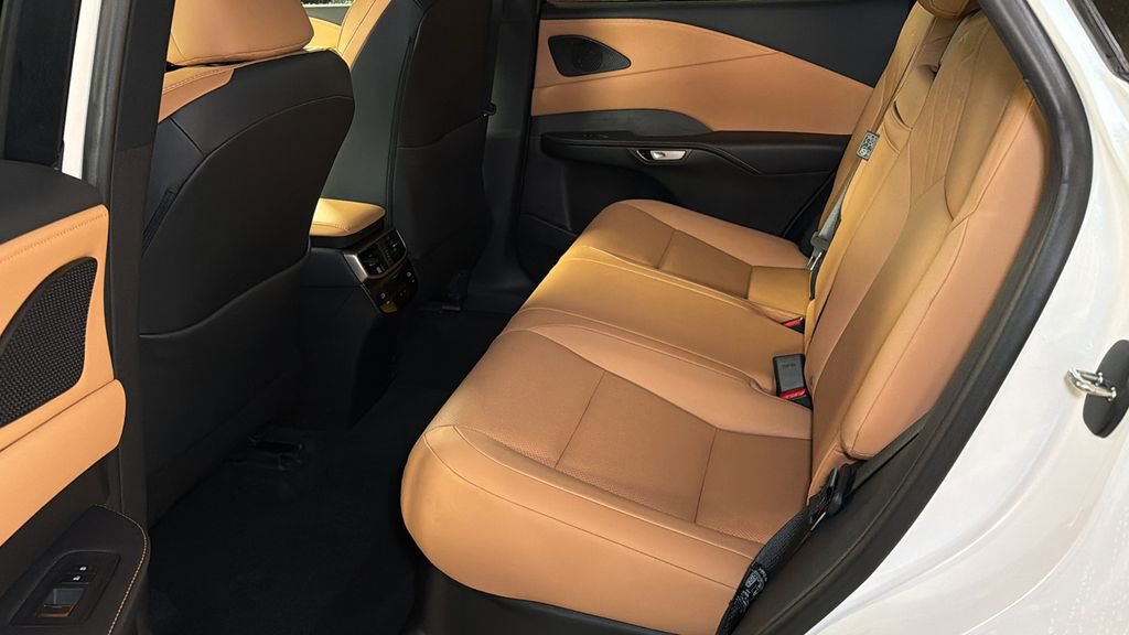 Certified 2024 Lexus RX 350 Premium w/ Accessory Package (K3) image 16