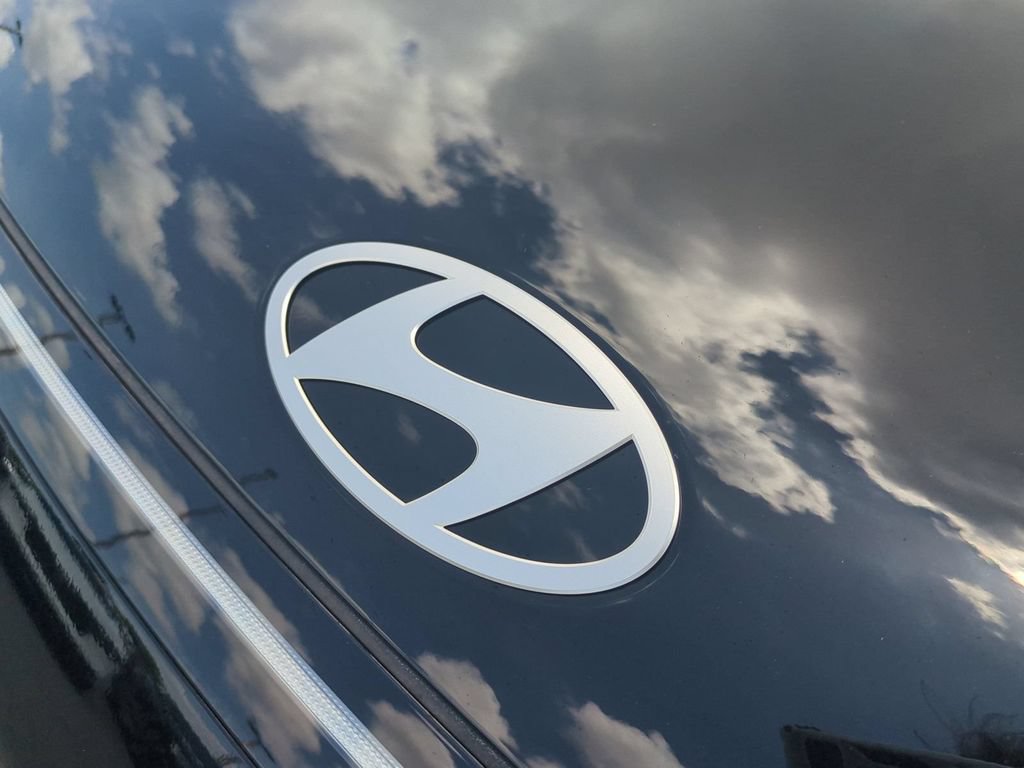 New 2026 Hyundai Kona Limited FWD image 13