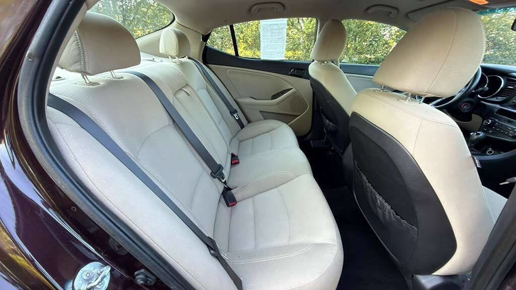 Used 2012 Kia Optima LX FWD image 21
