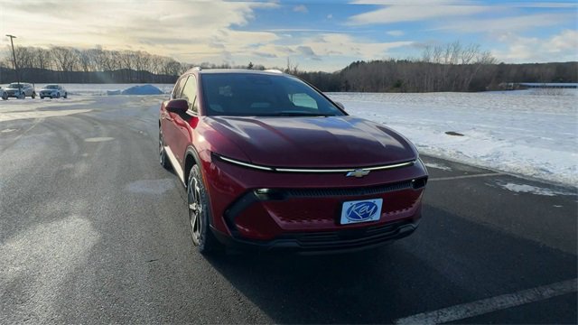 New 2026 Chevrolet Equinox EV LT image 3