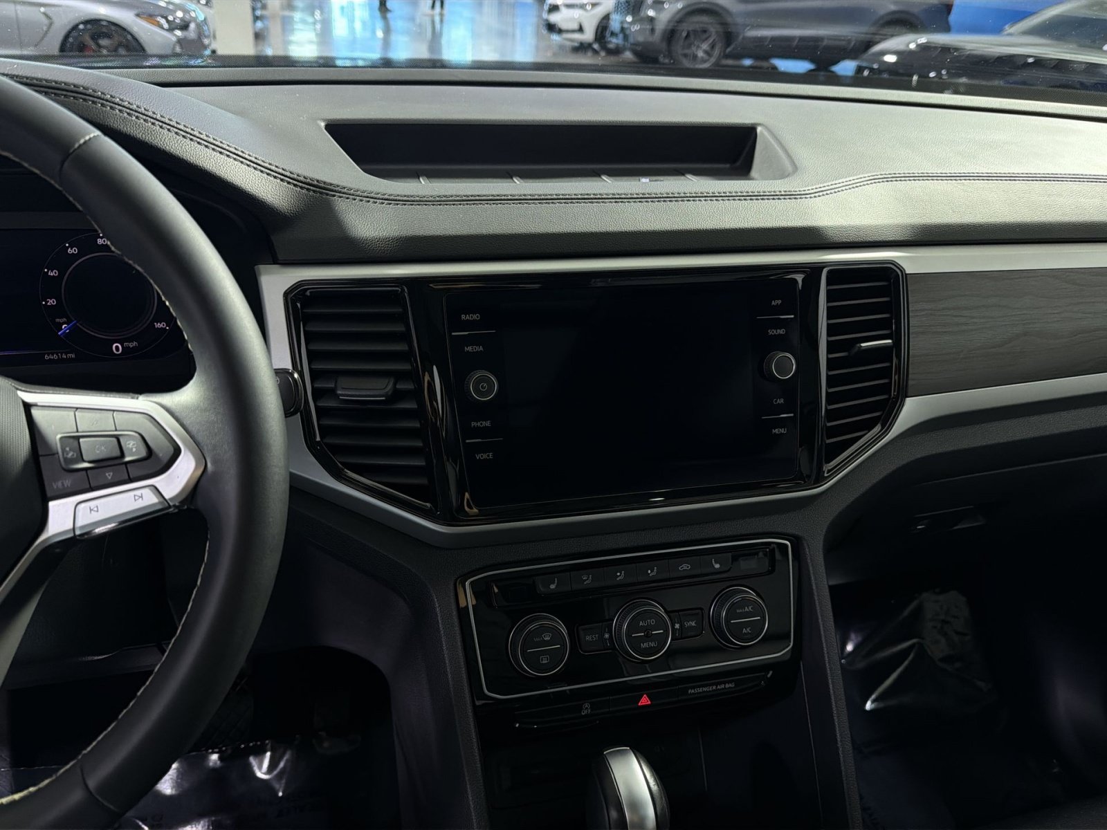 Used 2023 Volkswagen Atlas SE AWD/4WD image 19