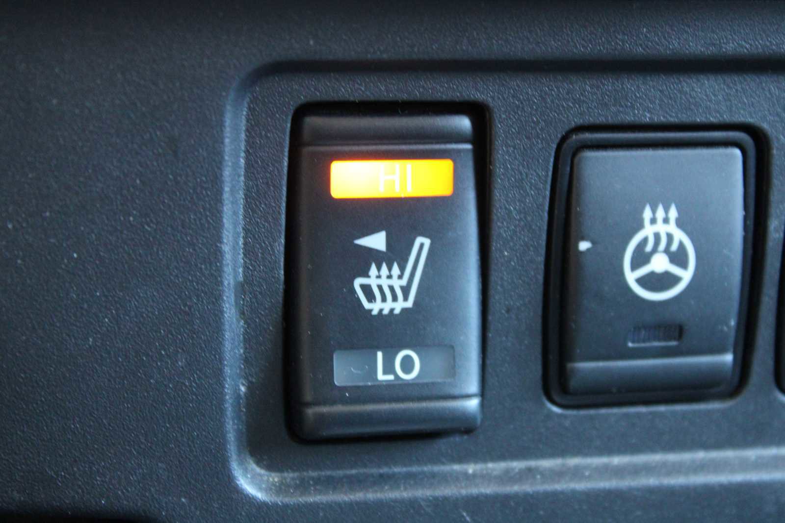 Used 2023 Nissan Frontier SV w/ SV Convenience Package AWD/4WD image 17