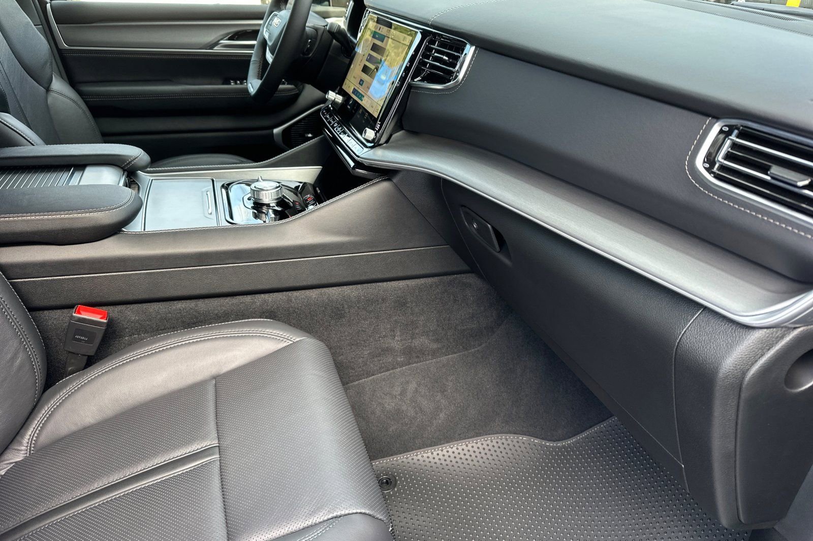 New 2026 Jeep Grand Wagoneer Limited image 17