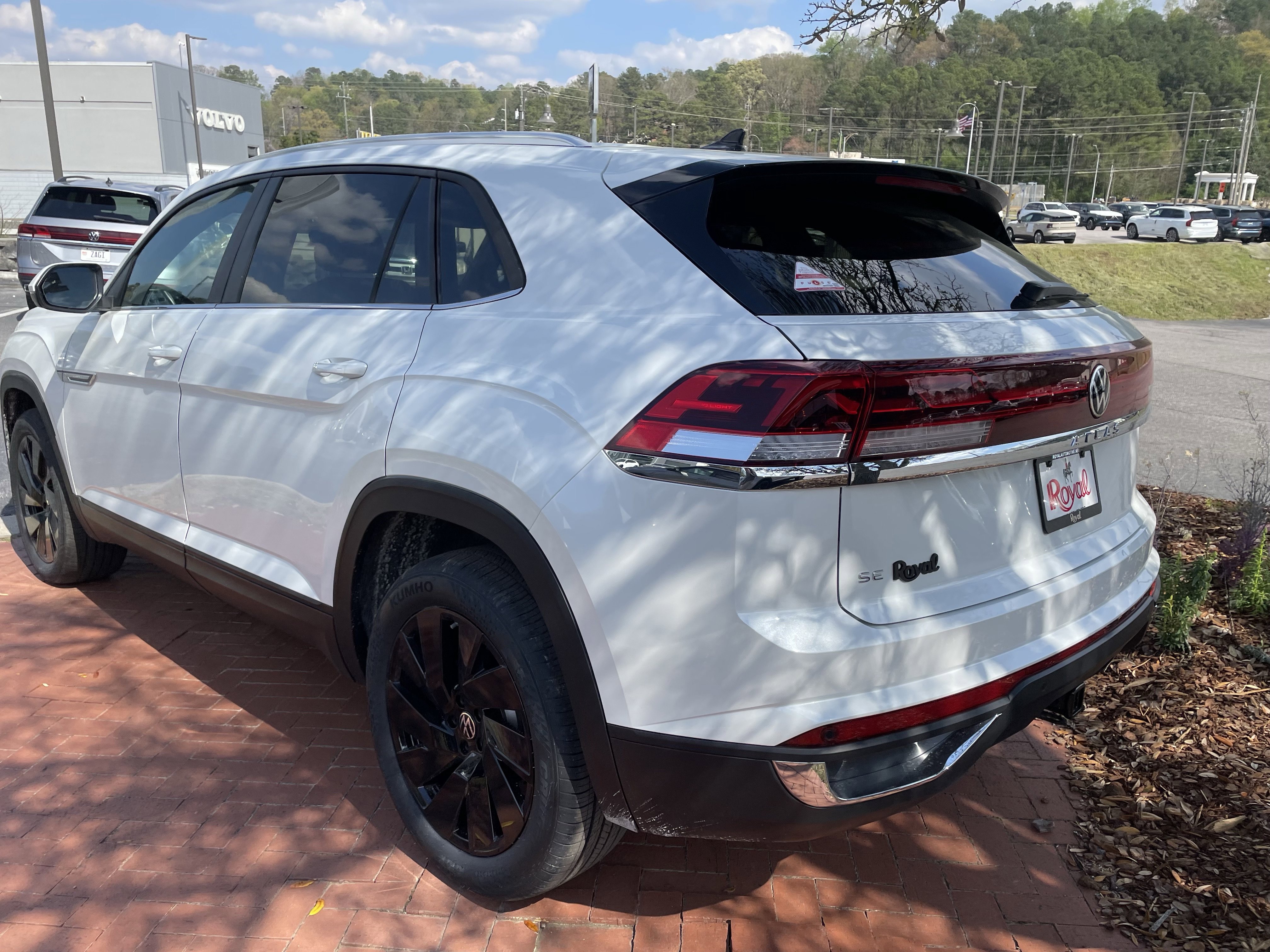 New 2026 Volkswagen Atlas Cross Sport SE image 6