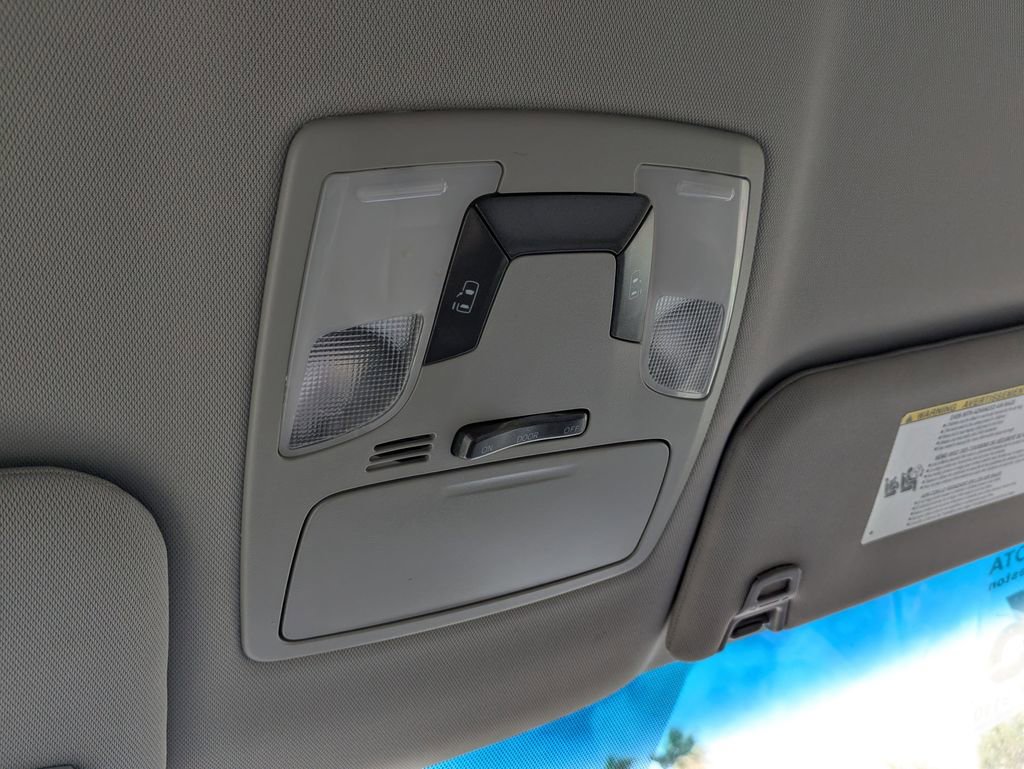 Used 2016 Toyota Sienna LE image 22