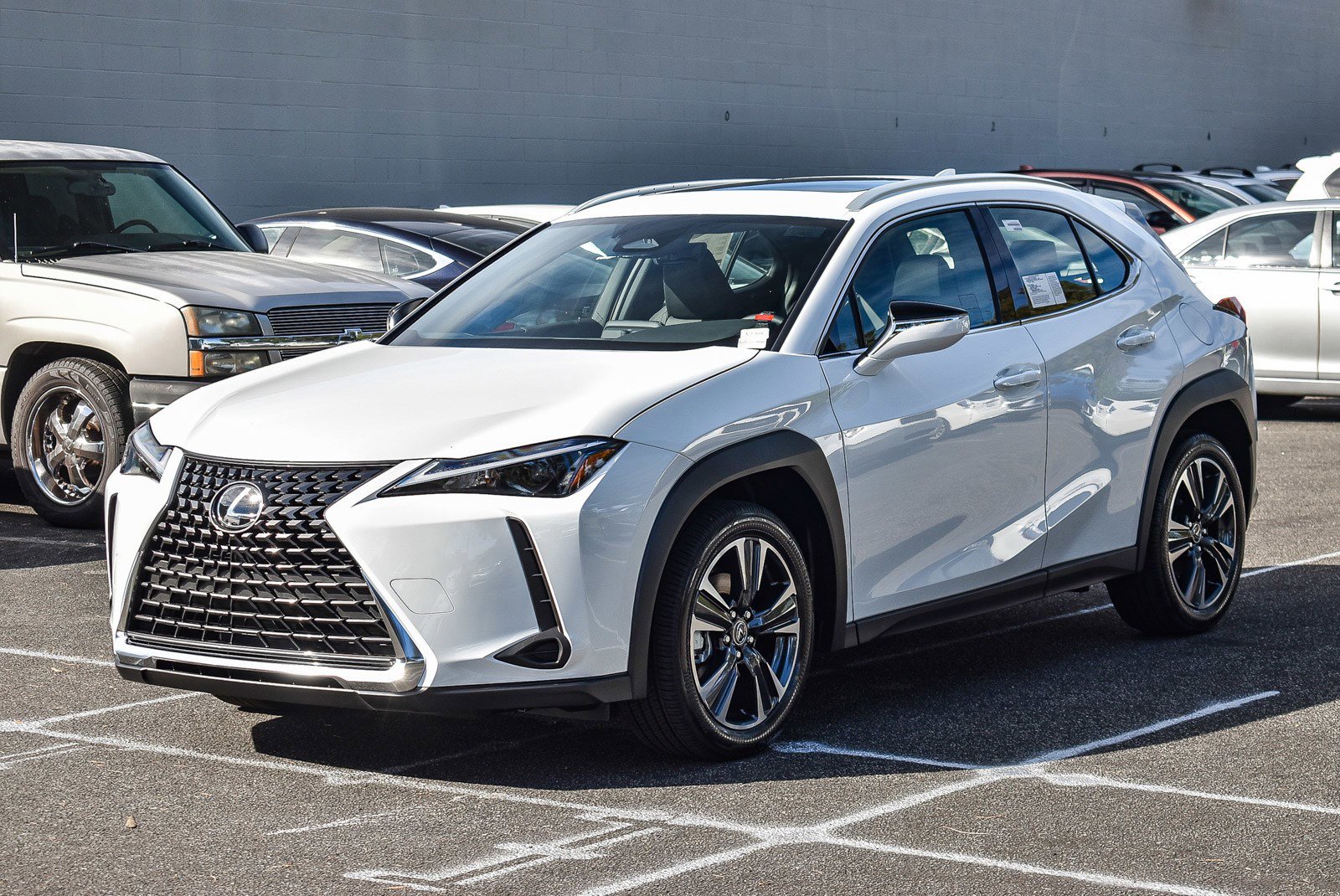 New 2026 Lexus UX 300h FWD image 3