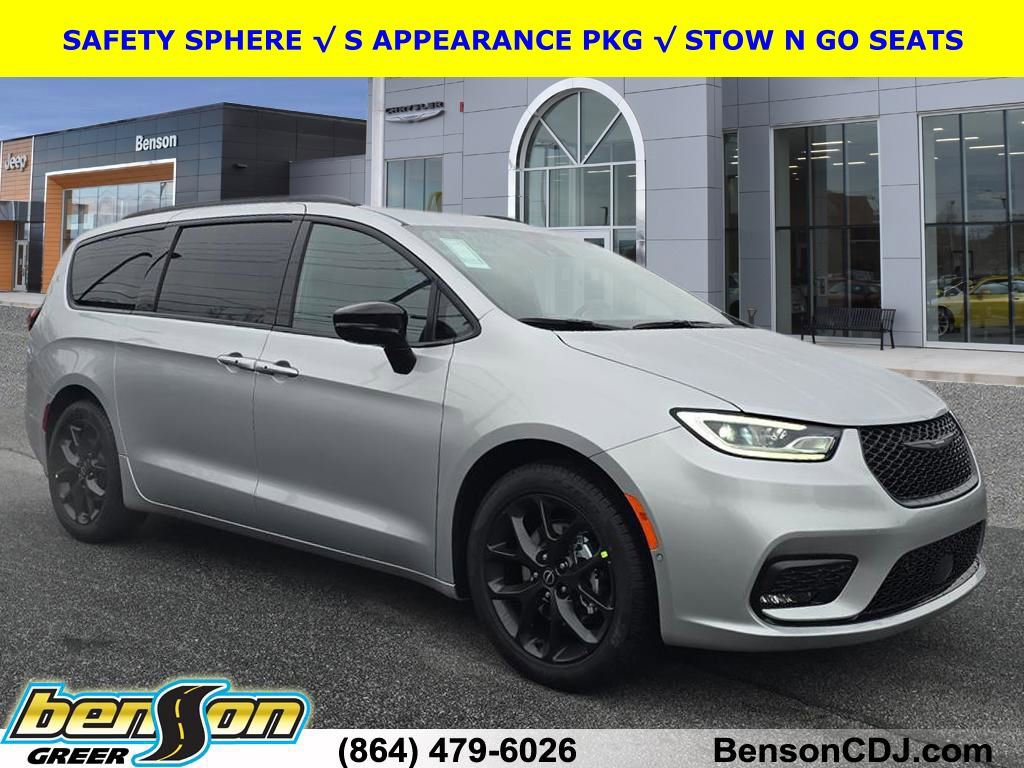 New 2026 Chrysler Pacifica Select w/ S Appearance Package FWD image 1