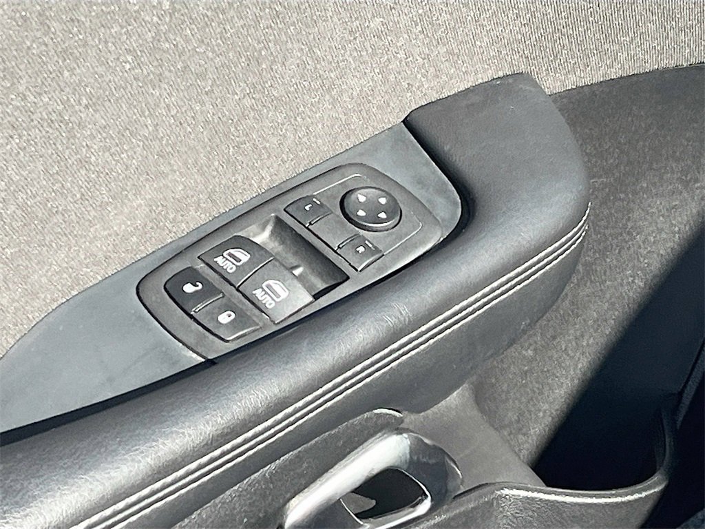 Used 2022 Dodge Challenger SXT w/ Blacktop Package image 17