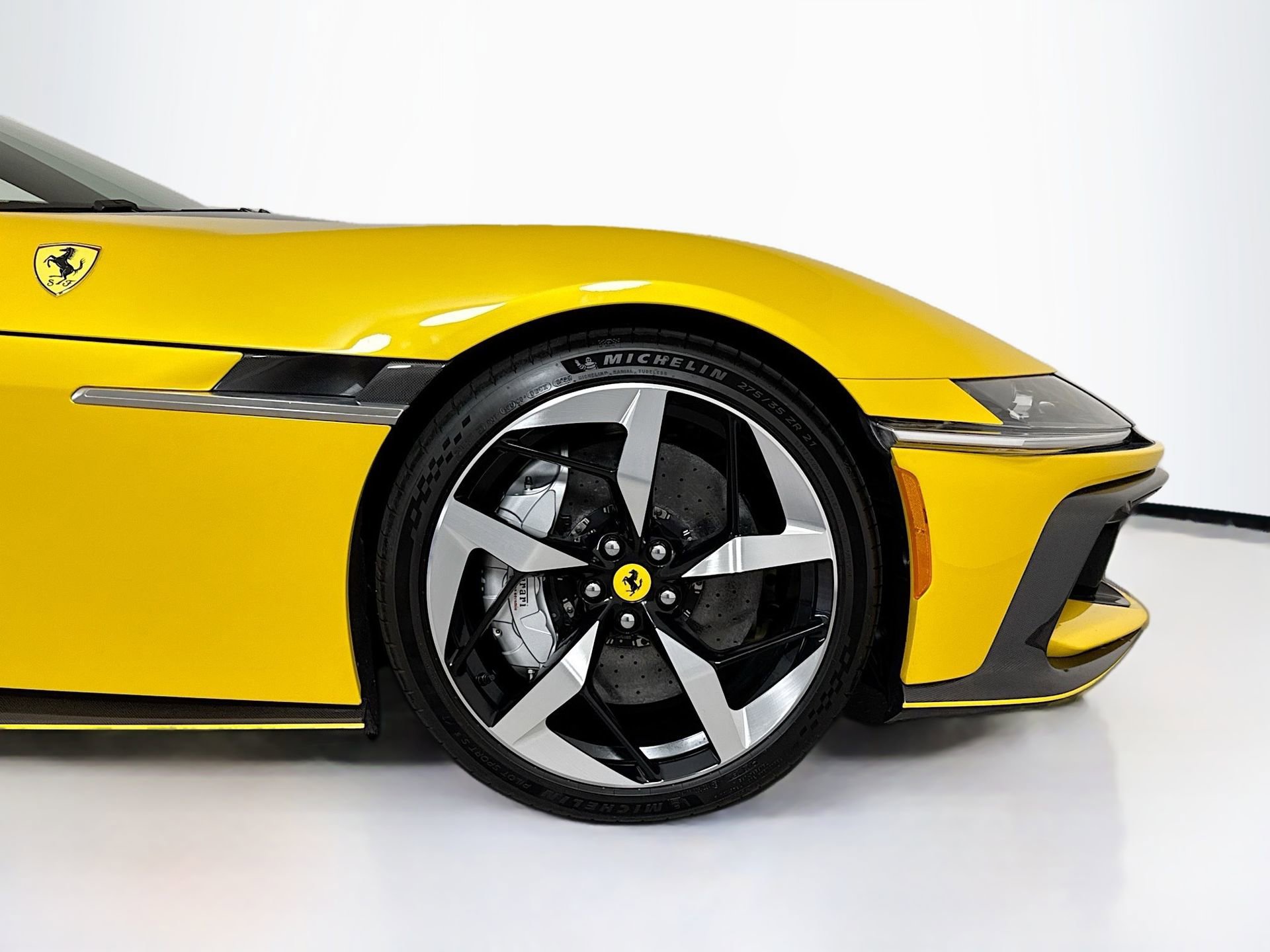 Certified 2025 Ferrari 12Cilindri image 9