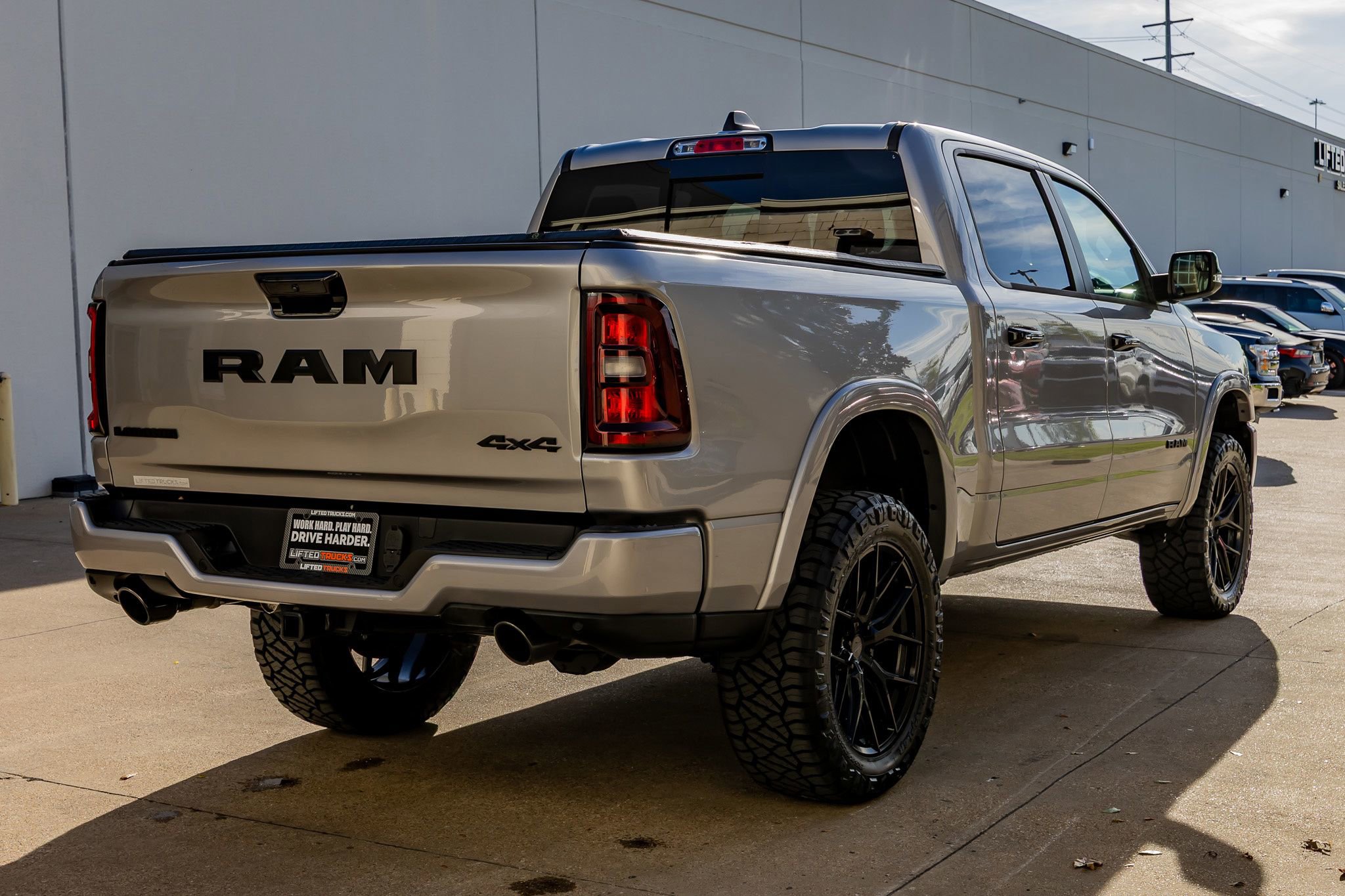 Used 2025 RAM 1500 Laramie w/ Night Edition image 10