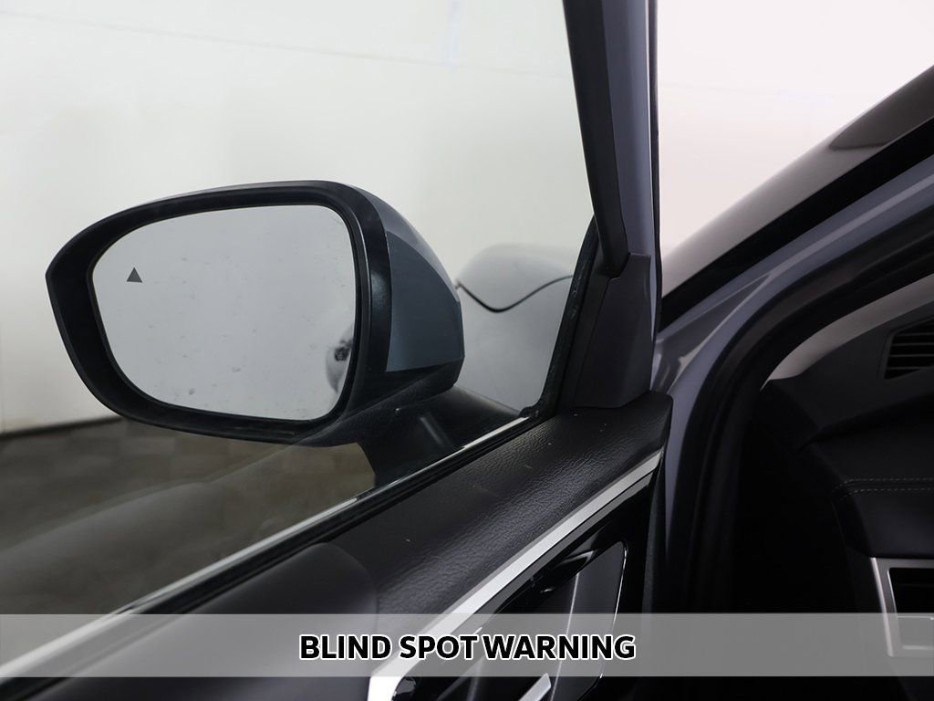 New 2026 Mitsubishi Outlander SE image 7