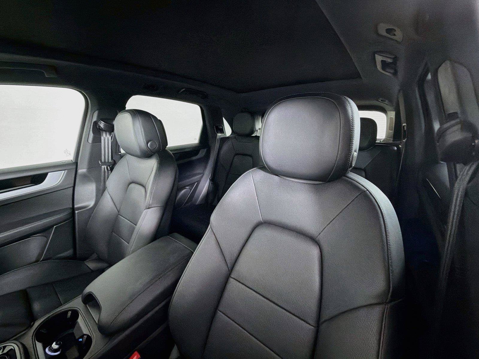 Certified 2026 Porsche Cayenne S AWD/4WD image 5