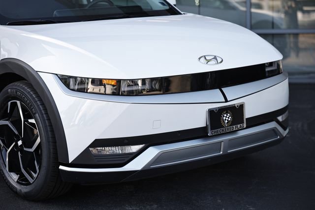 Used 2024 Hyundai Ioniq 5 SEL RWD image 2