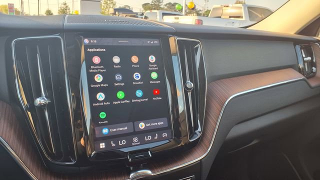 Used 2024 Volvo XC60 B5 Plus image 25